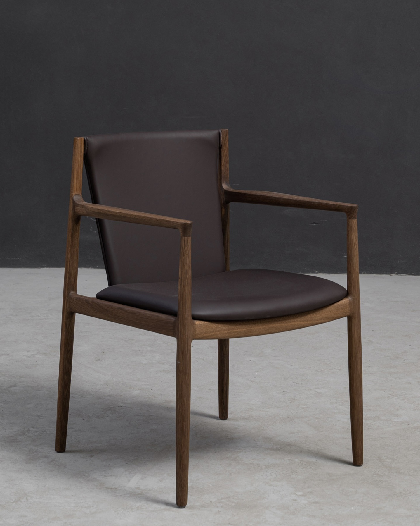 Jianchuan Chair Smoked French White Oak, full view