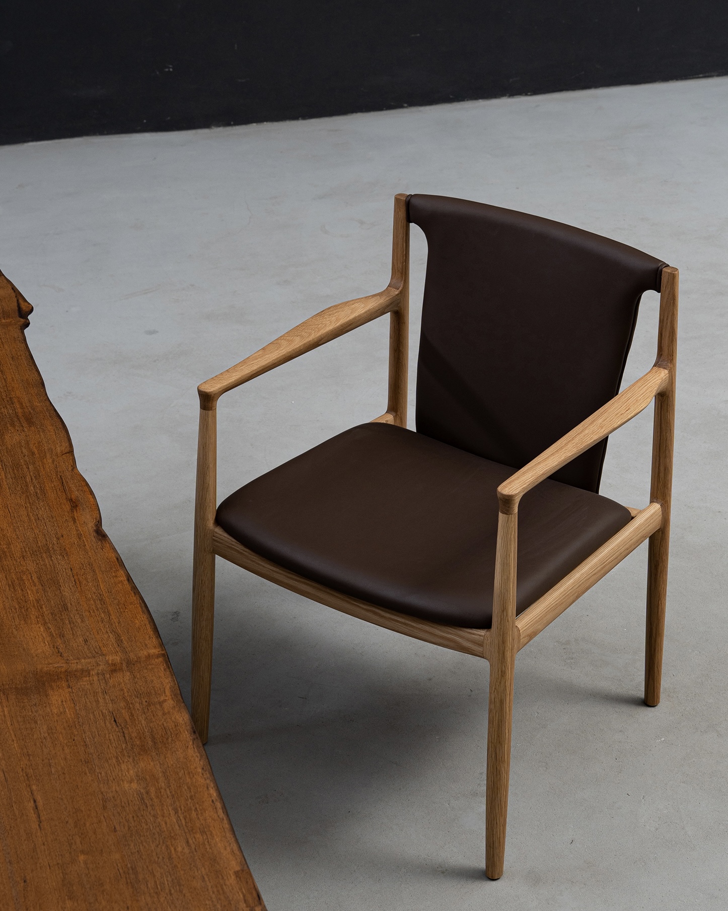 Jianchuan Chair Smoked French White Oak gallery view 4