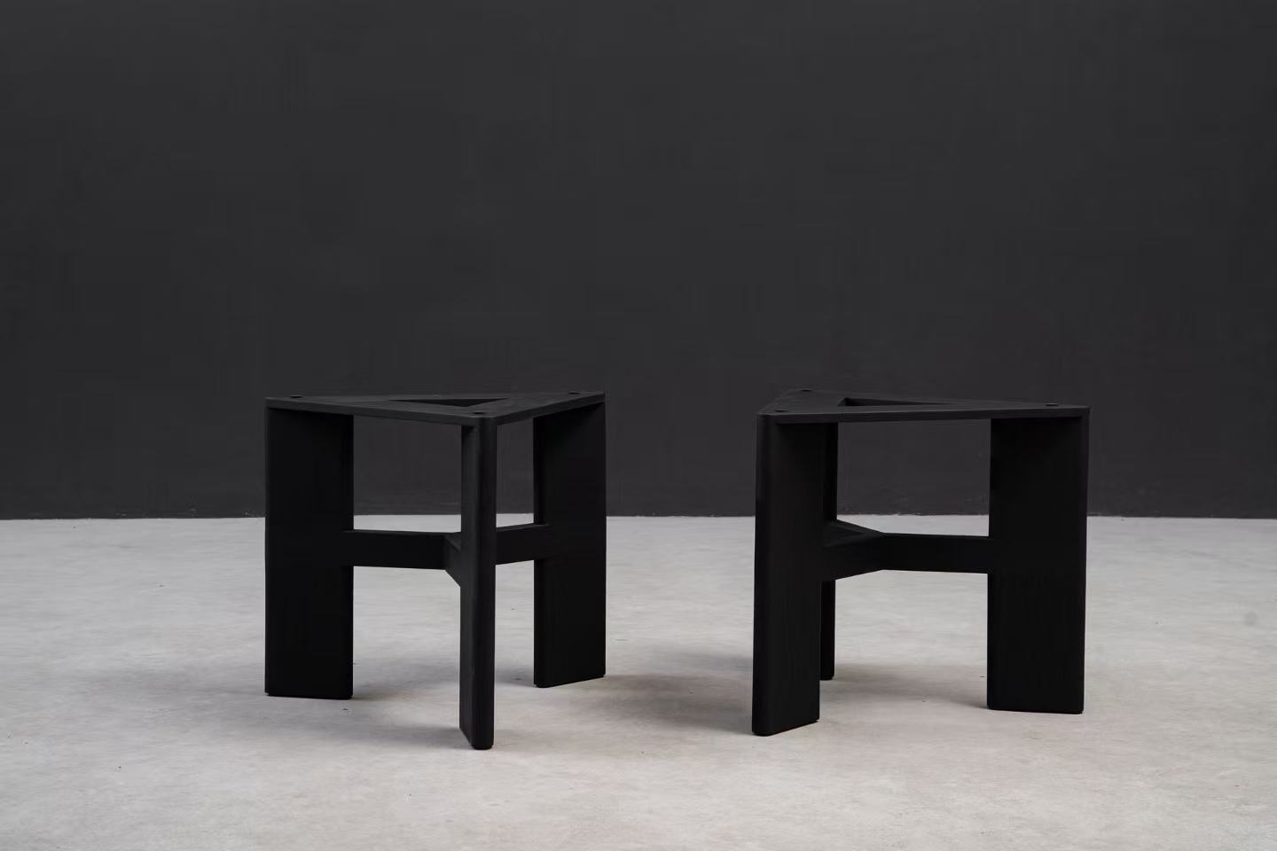 Tri-Edge Table Base gallery view 3