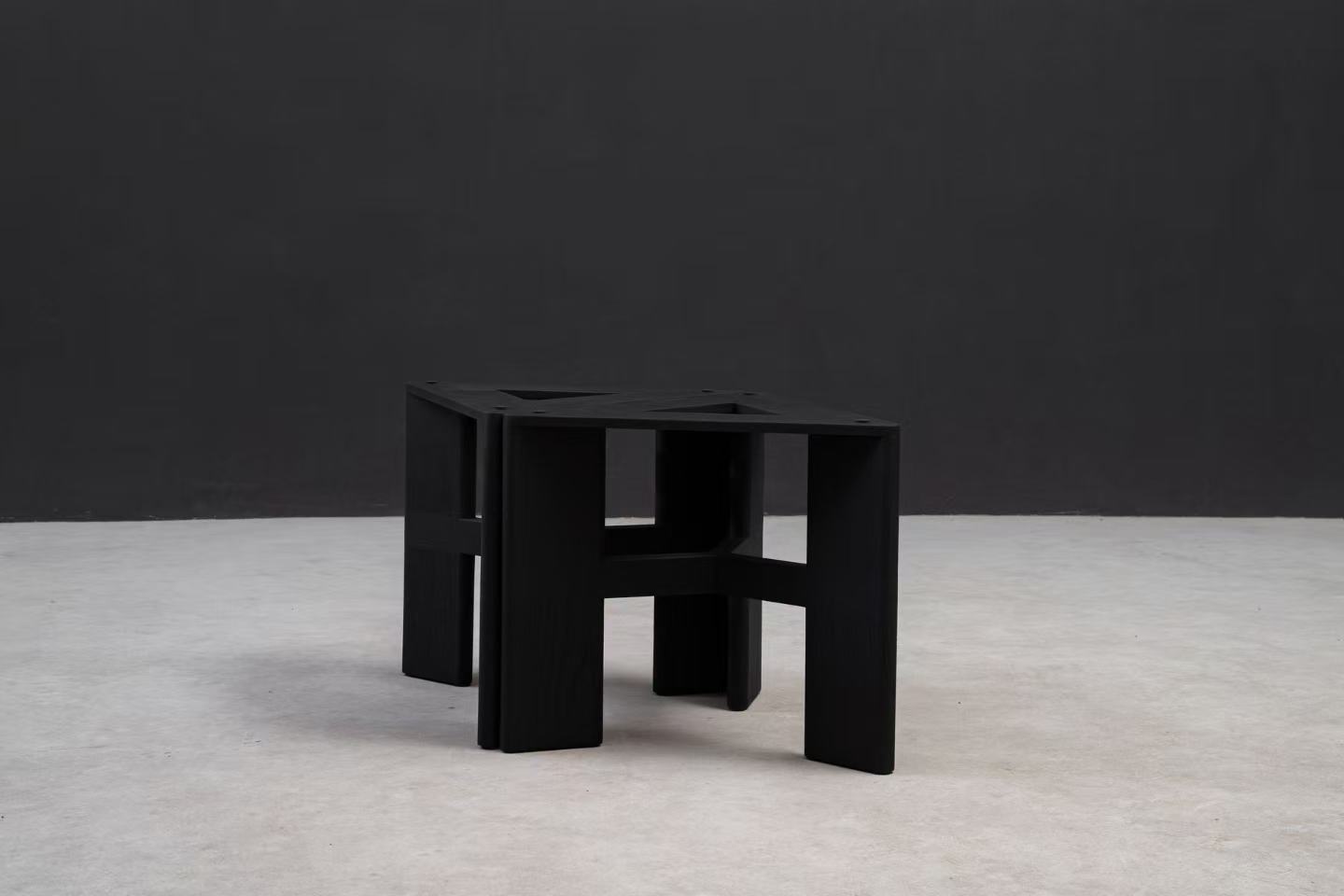 Tri-Edge Table Base gallery view 5