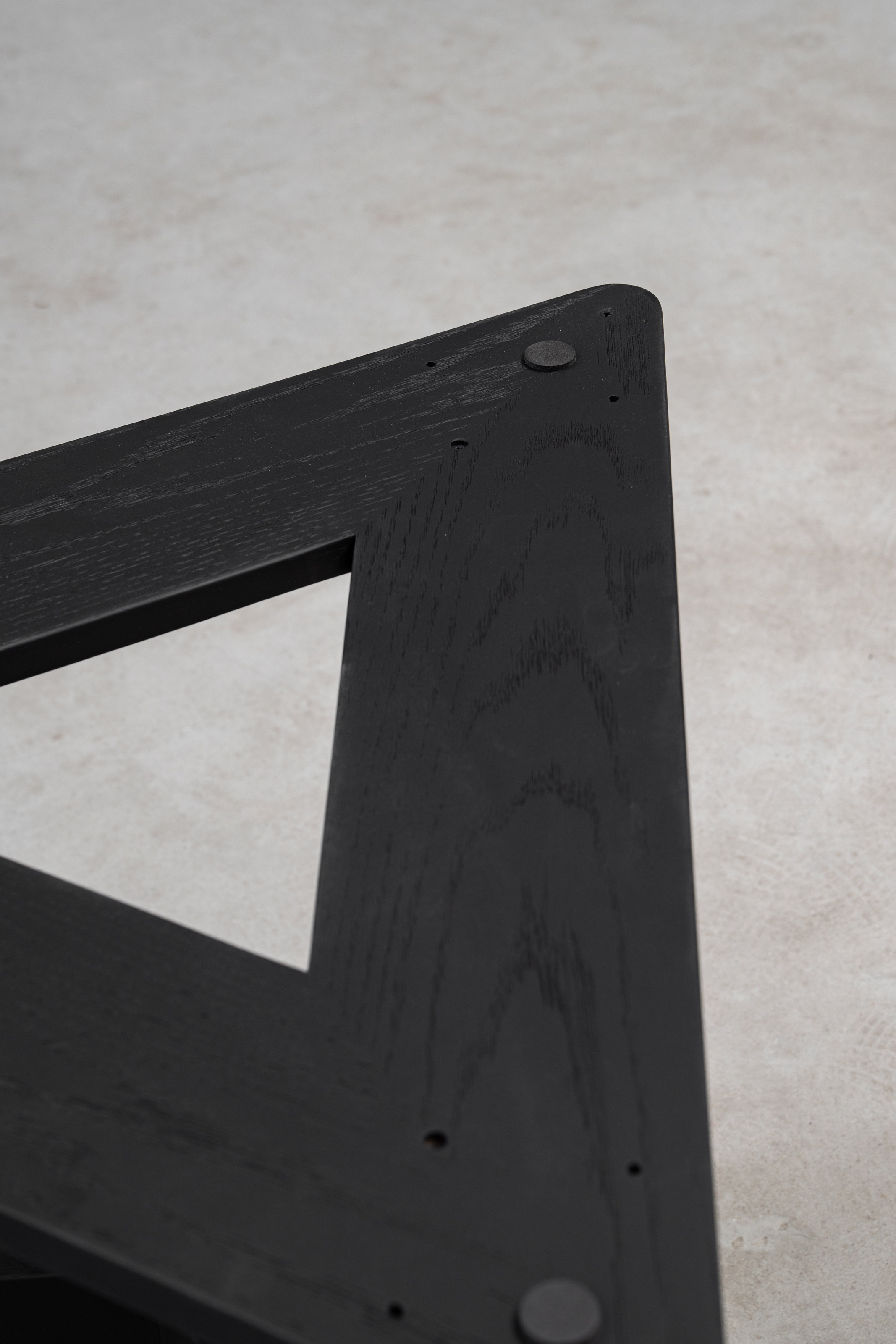 Tri-Edge Table Base gallery view 12