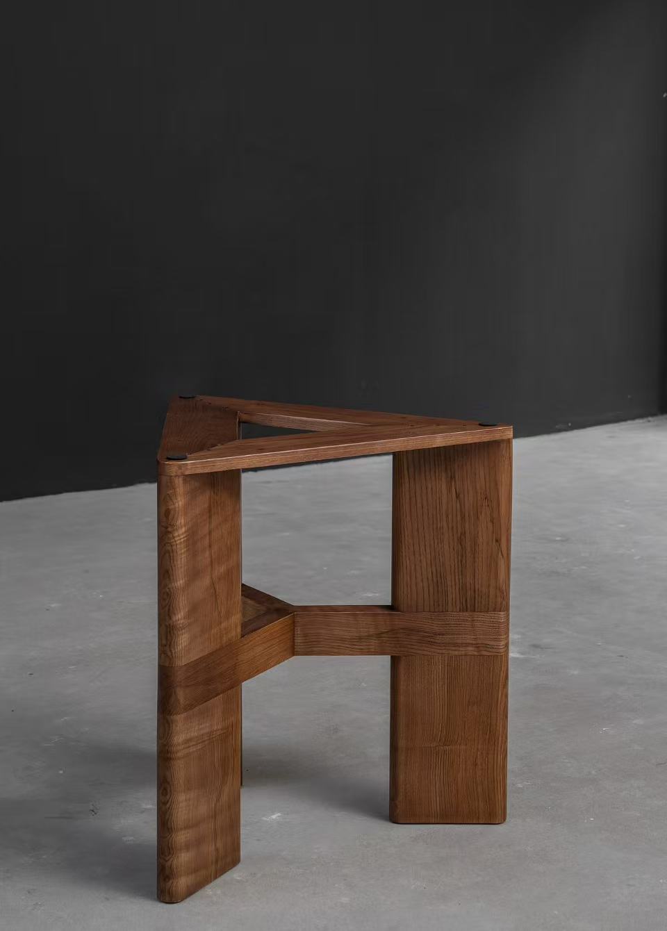 Tri-Edge Table Base gallery view 22