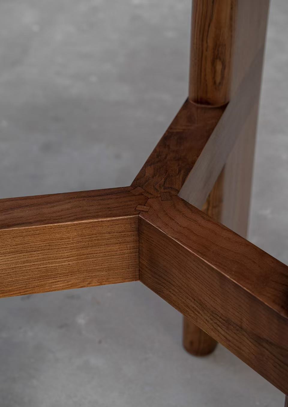 Tri-Edge Table Base gallery view 27