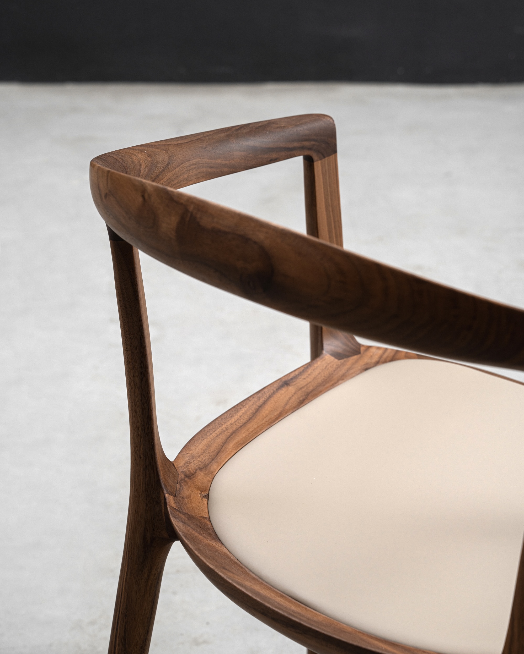 Yunchu Chair North American Black Walnut gallery view 8