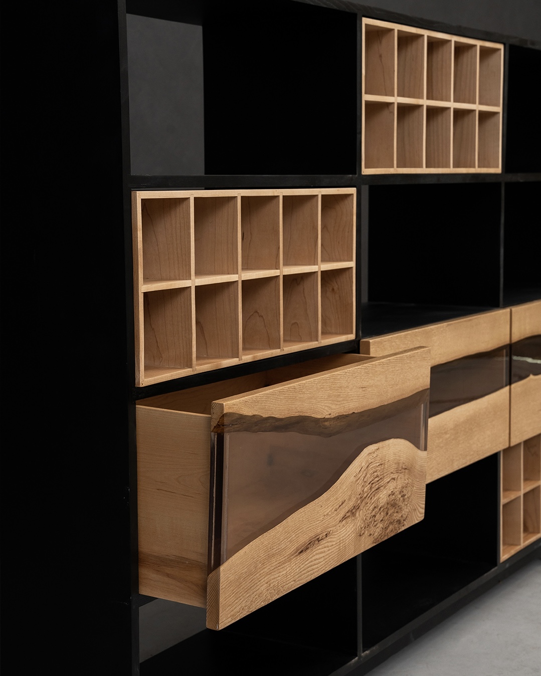 Chagu Display Shelf L198 × W32 × H125 cm gallery view 4