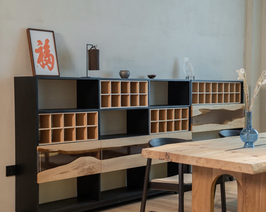 Chagu Display Shelf, L105 and L198 sizes shown together, view 2