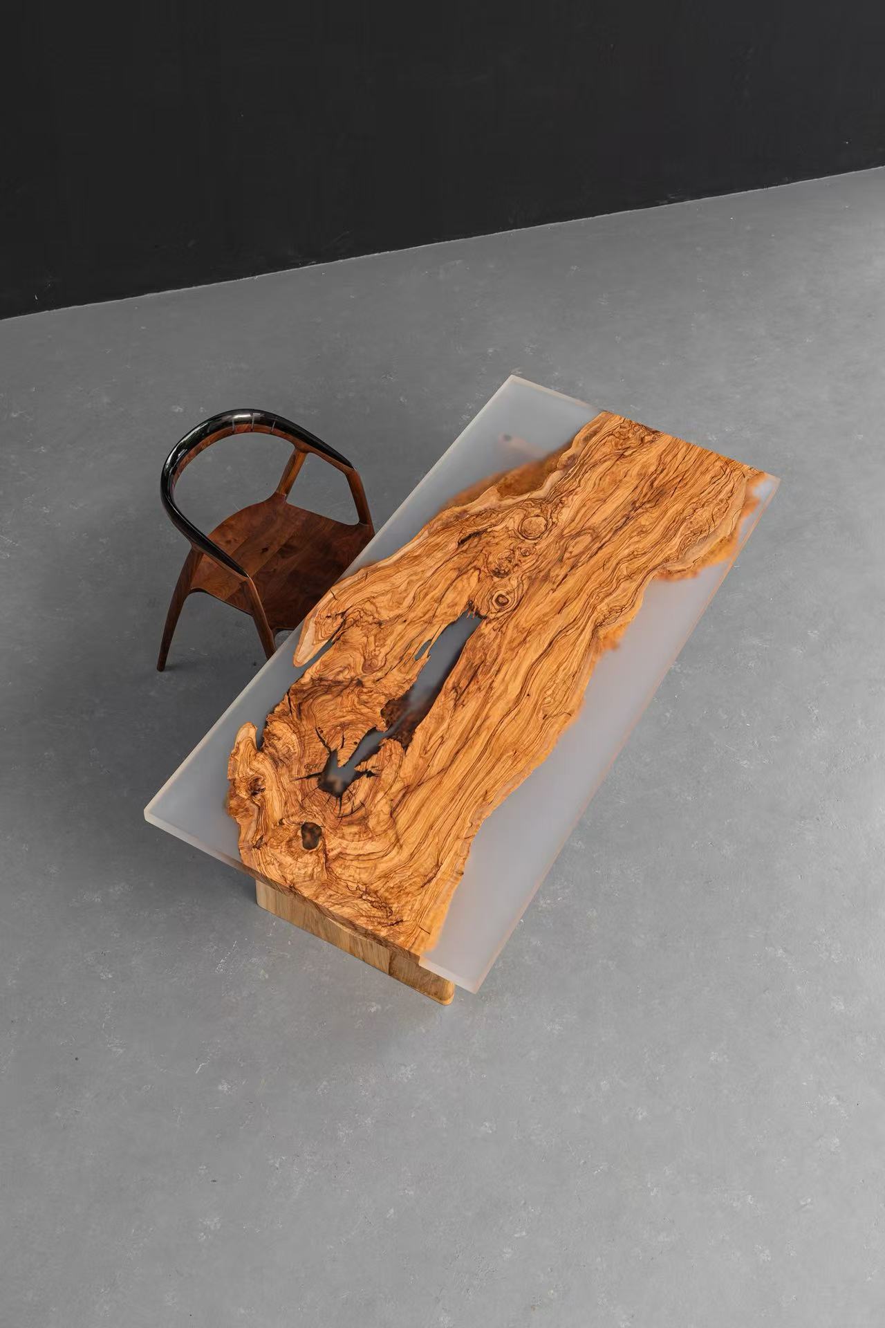 Italian Olive Wood IOW-003, full slab view